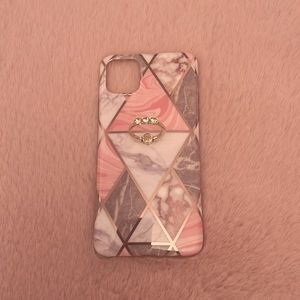 Super cute !! iPhone 11 Pro Max case with phone ring!!